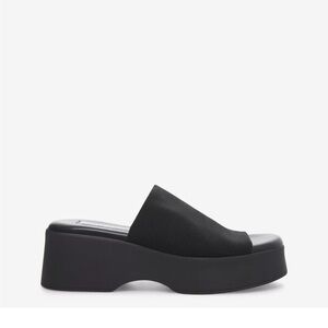 Brand new in box Steve Madden 90s style slides. Size 6